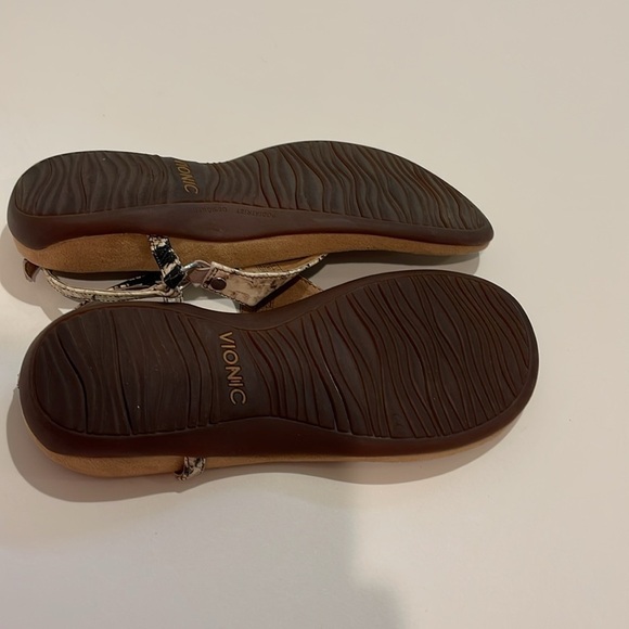 Vionic Kirra Snake Print Leather T Strap Sandals - Picture 6 of 7